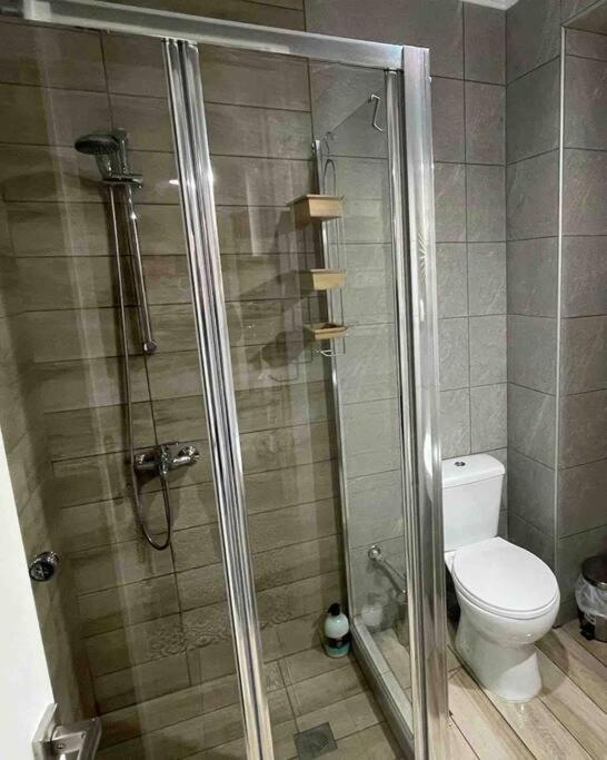 Family Apartment With Private Yard Next To Agios Dimitrios Church 테살로니키 외부 사진
